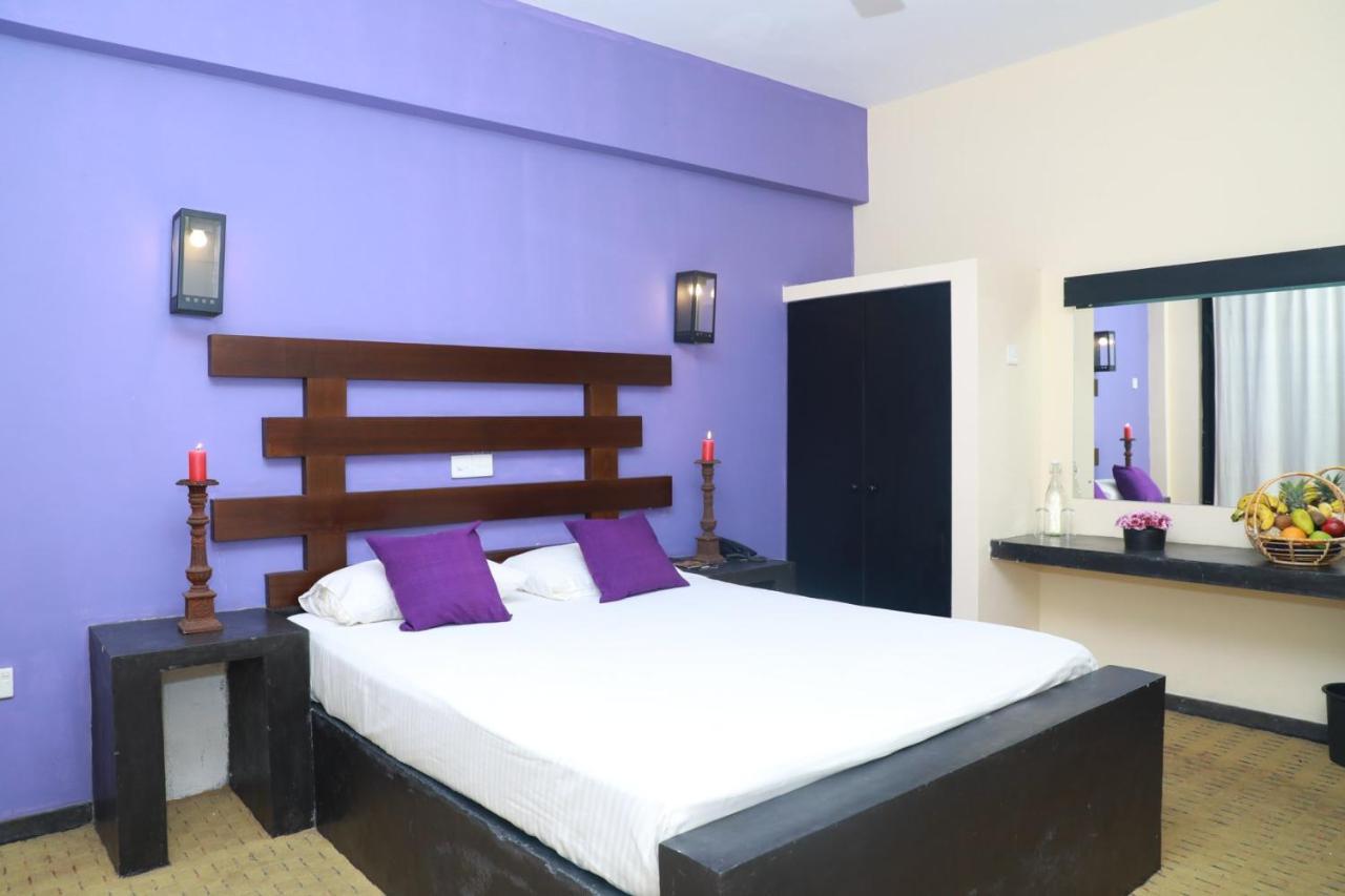Dampe Resort Piliyandala Bagian luar foto